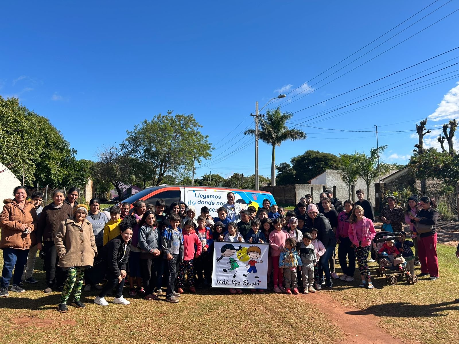 Almuerzo solidario en la comunidad de Ybykuí
