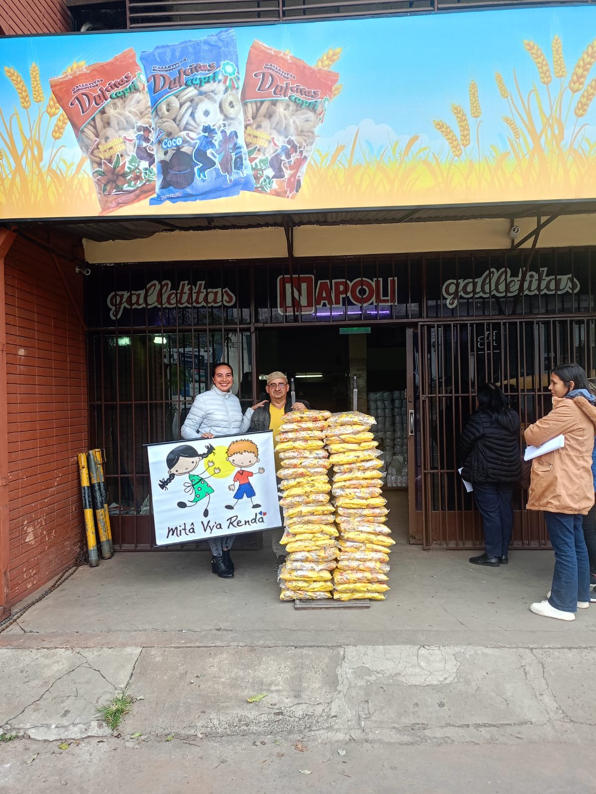Donación de galletitas de Fideo Napoli Py