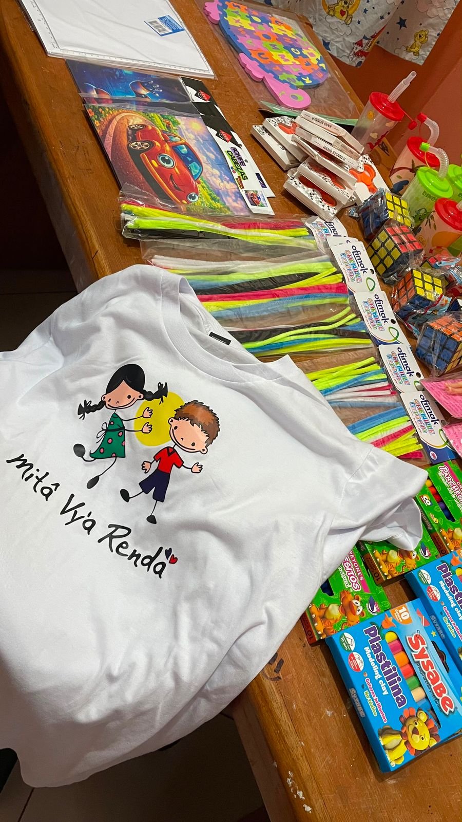 Voluntarios con niños en San Pablo